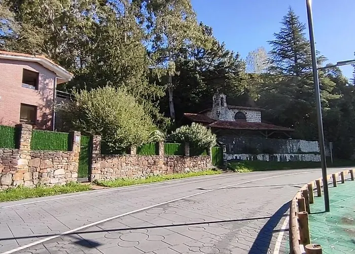 Con Hermosas Vistas A